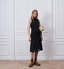Robe Cache-Cœur en Crêpe Noir Fluide